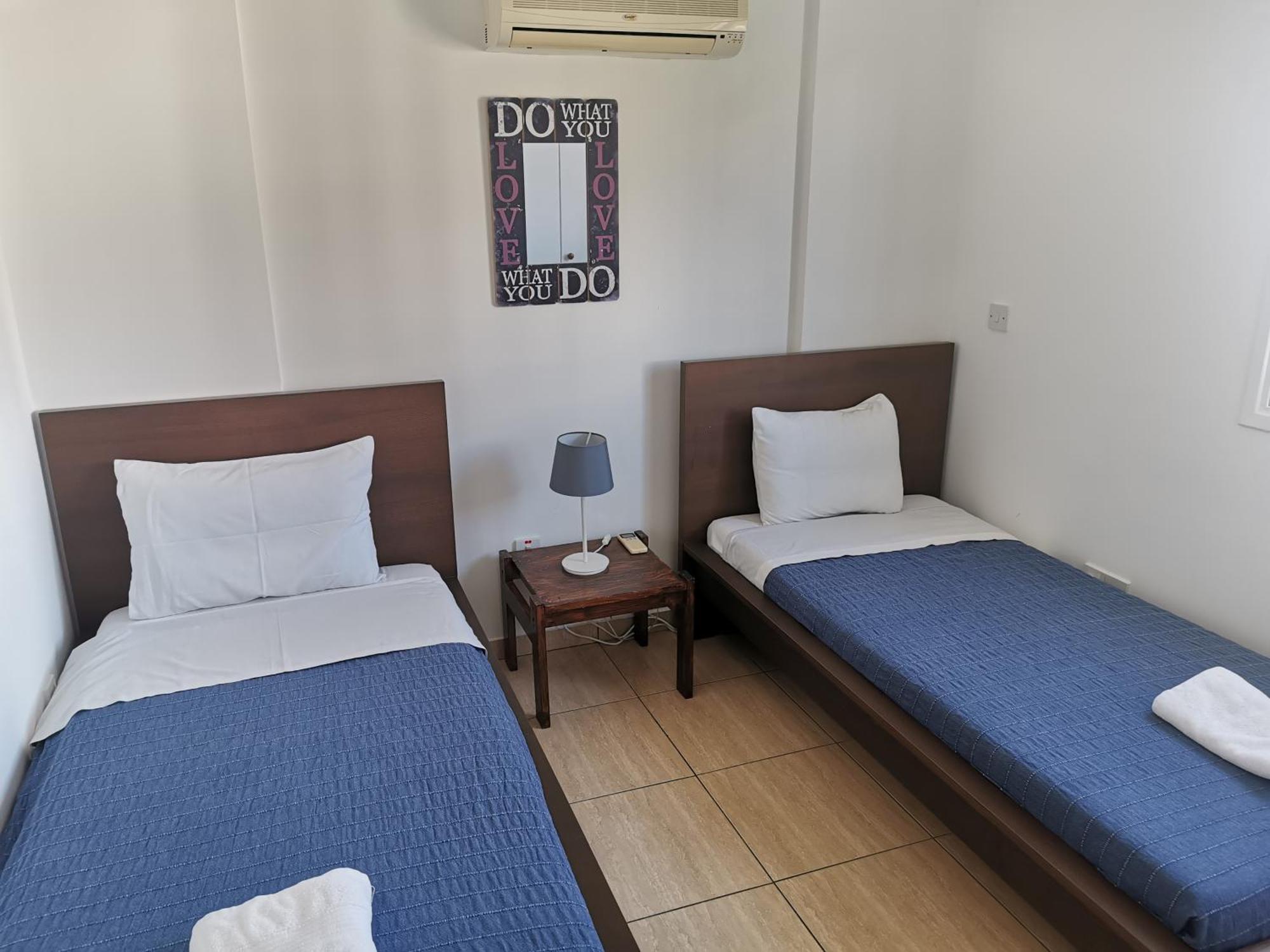 Carisa Downtown With Rooftop Pool Larnaka Exterior foto